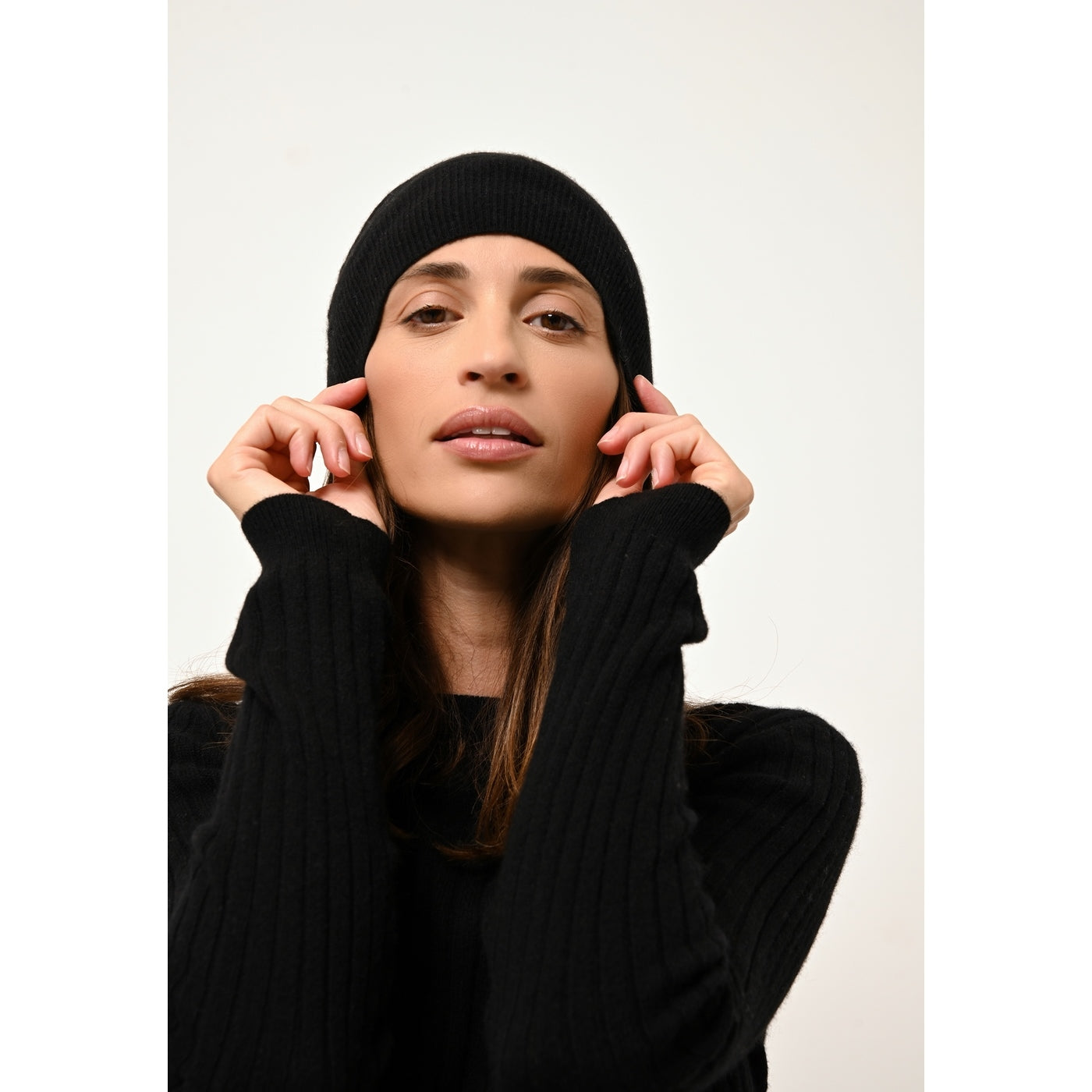 Crew-Neck Jumper - Avana - Black