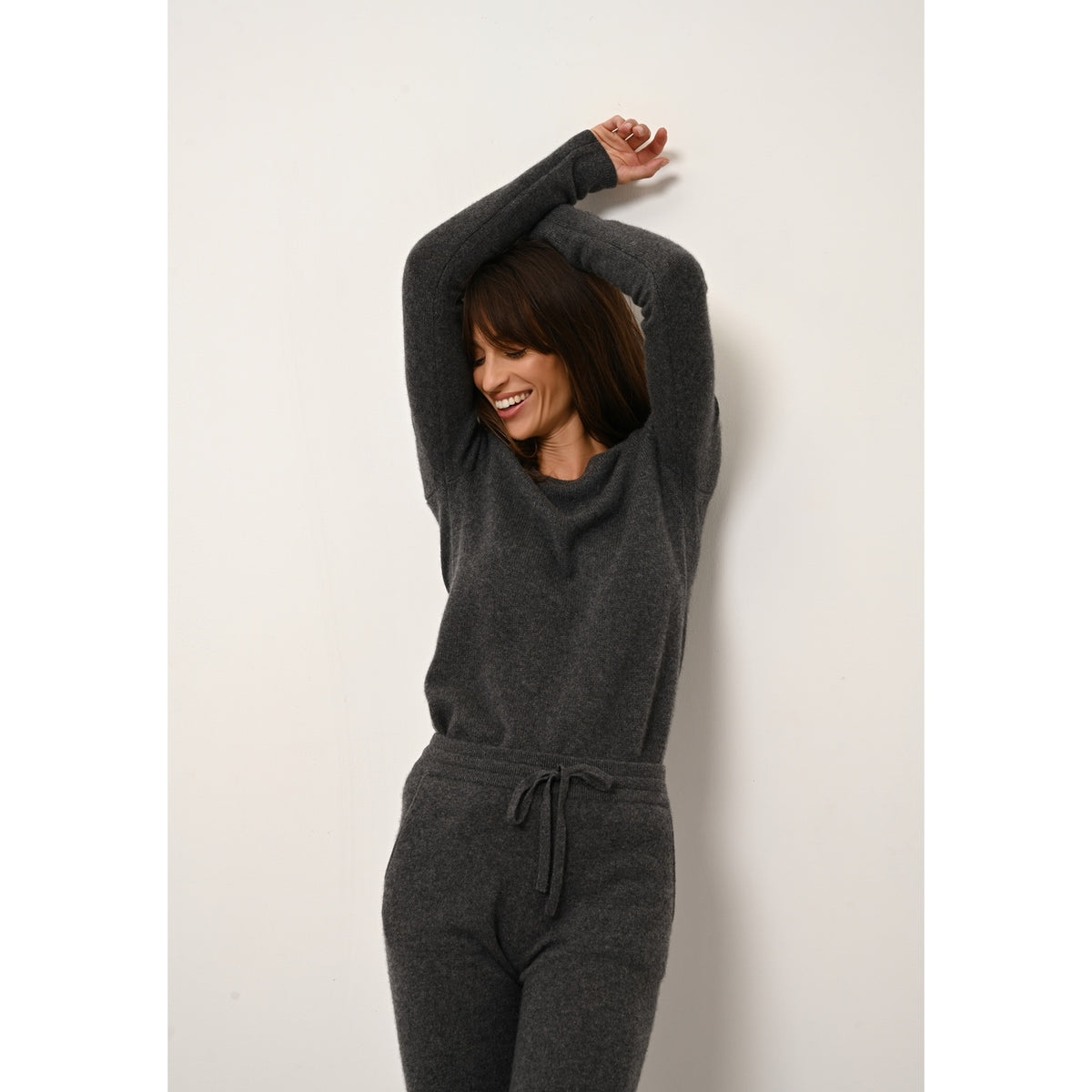 4-Ply Crew-Neck Jumper Joyce - 100% 4-Ply Cashmere - Mottled Anthracite - Women
