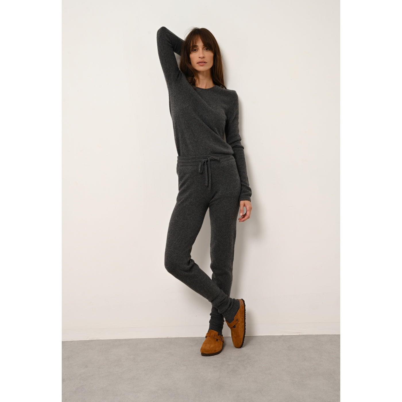 4-Ply Crew-Neck Jumper Joyce - 100% 4-Ply Cashmere - Mottled Anthracite - Women