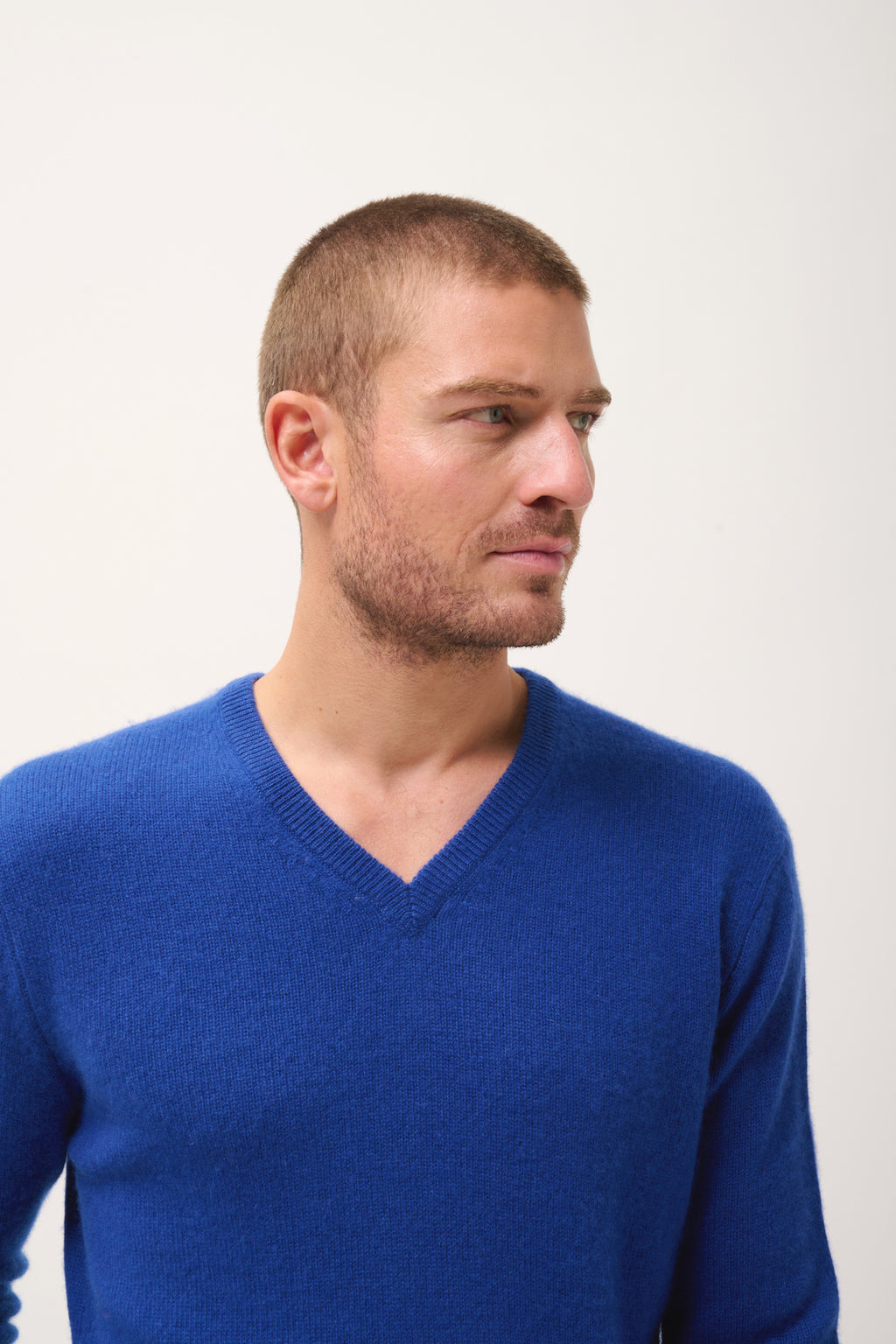 Pull Col V 4 Fils - Nathan  - Outremer