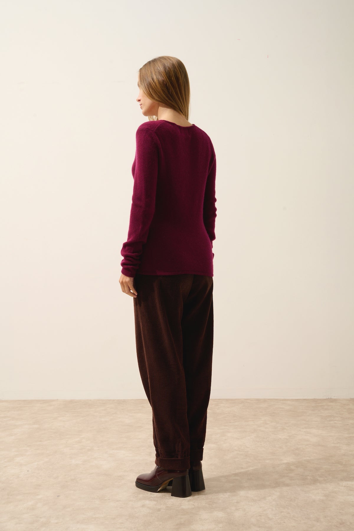 4 Thread Round Neck Sweater - Joyce - Burgundy