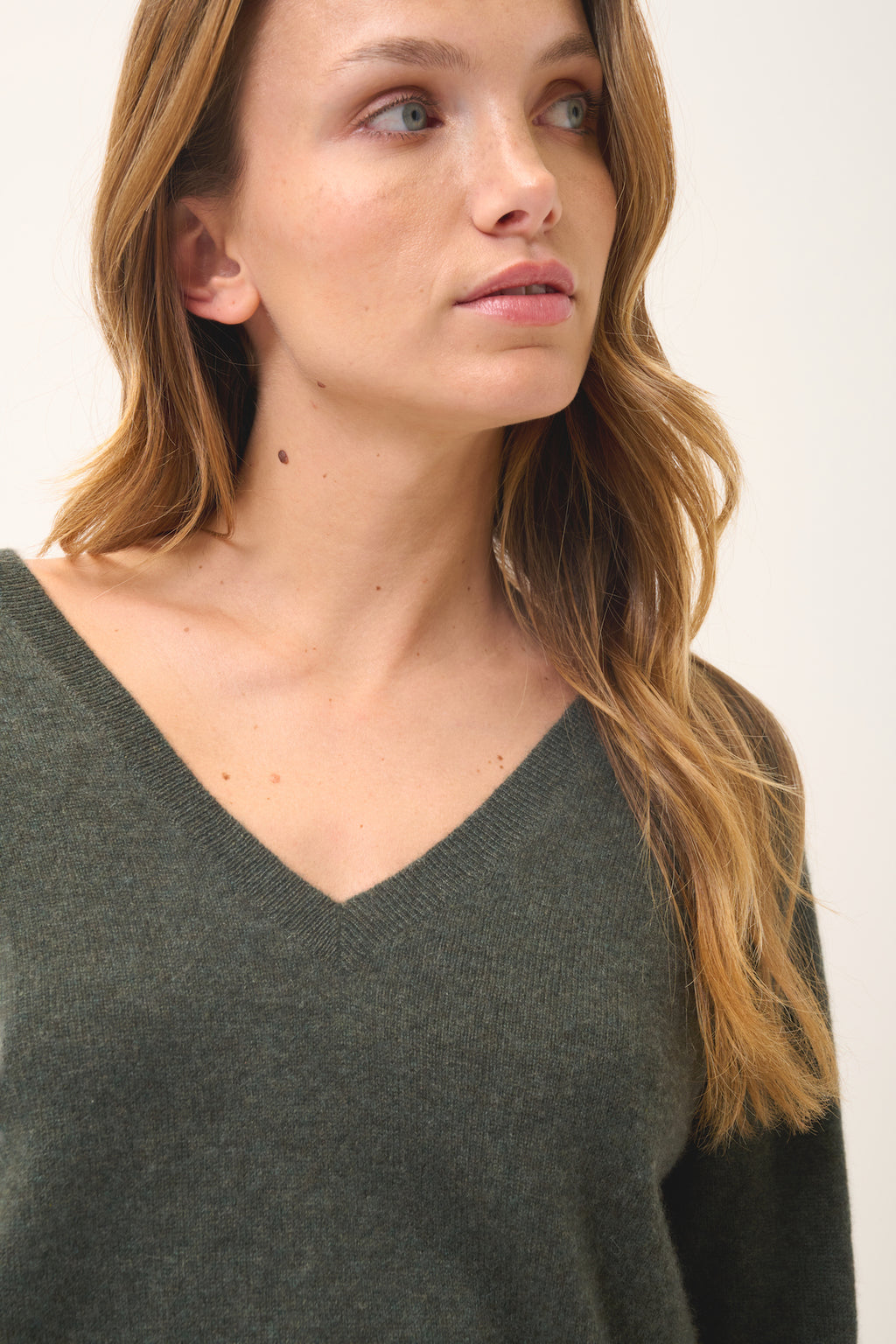 V-Neck Jumper - Phoebe - Marl Khaki