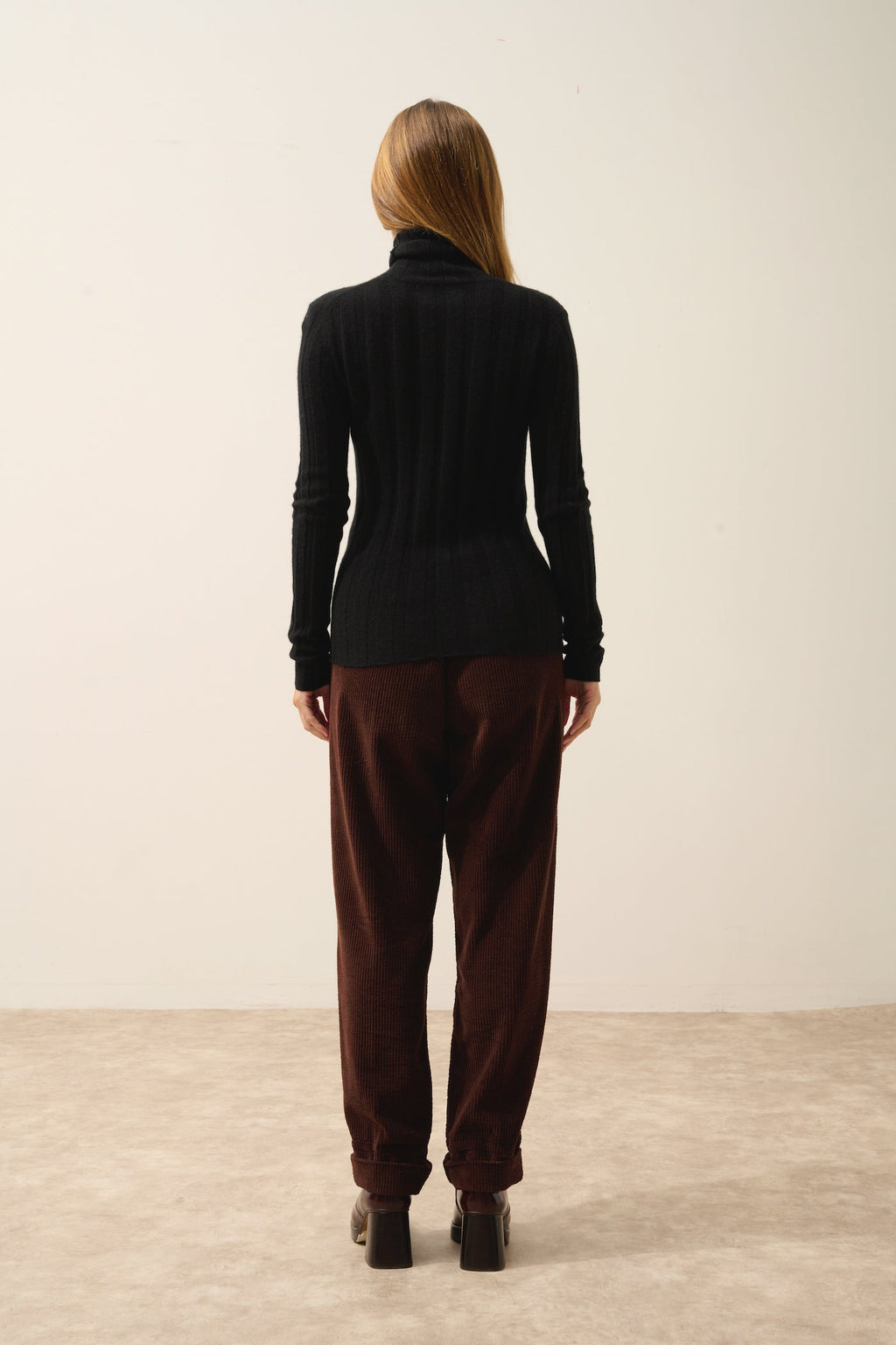Serelith Roll-Neck Jumper - 100% 2-Ply Cashmere - Black - Women