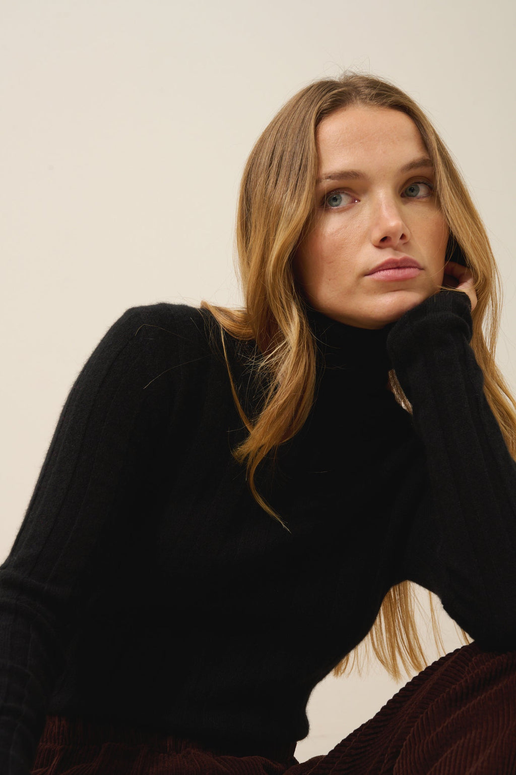 Serelith Roll-Neck Jumper - 100% 2-Ply Cashmere - Black - Women