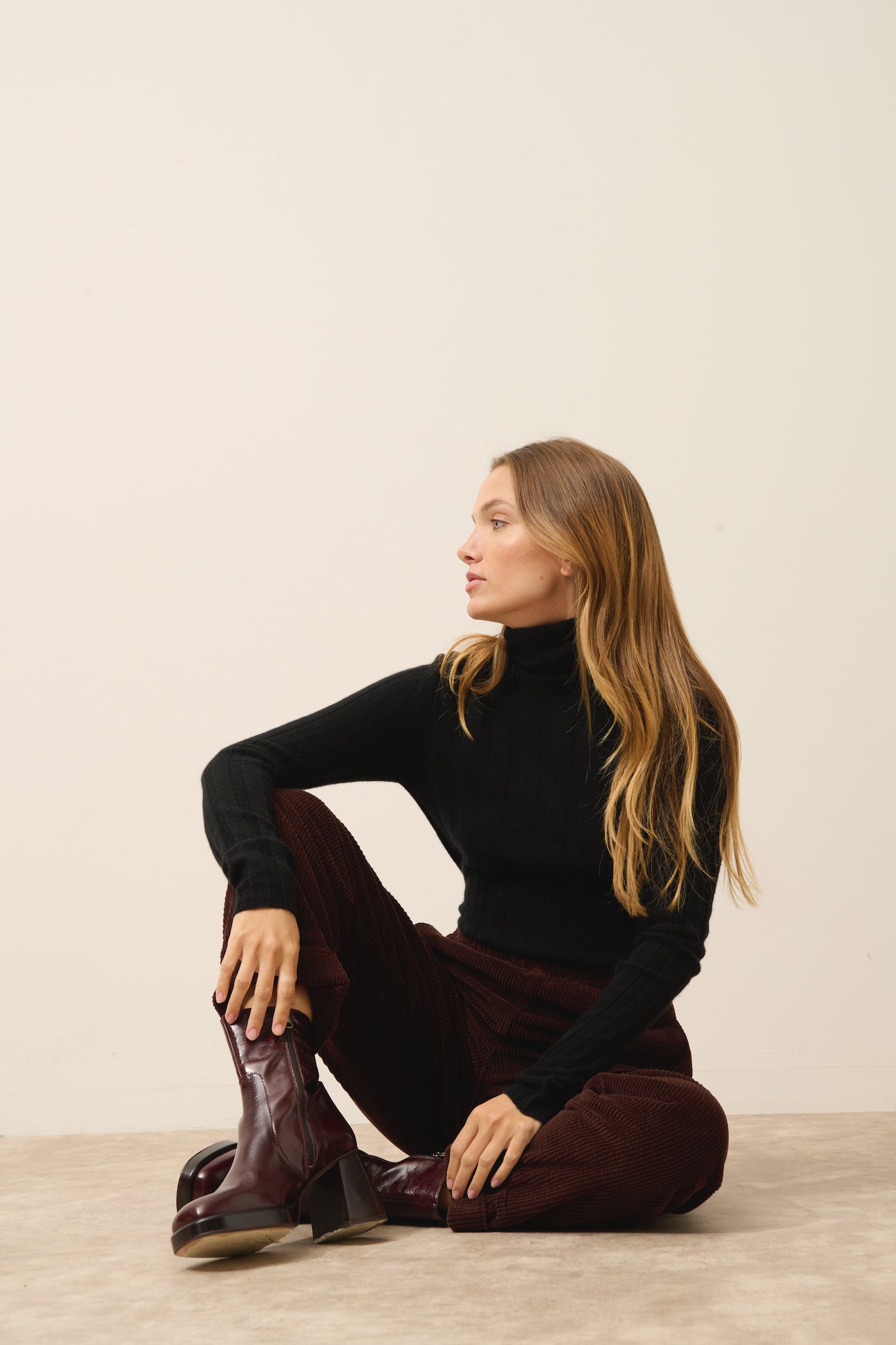 Serelith Roll-Neck Jumper - 100% 2-Ply Cashmere - Black - Women