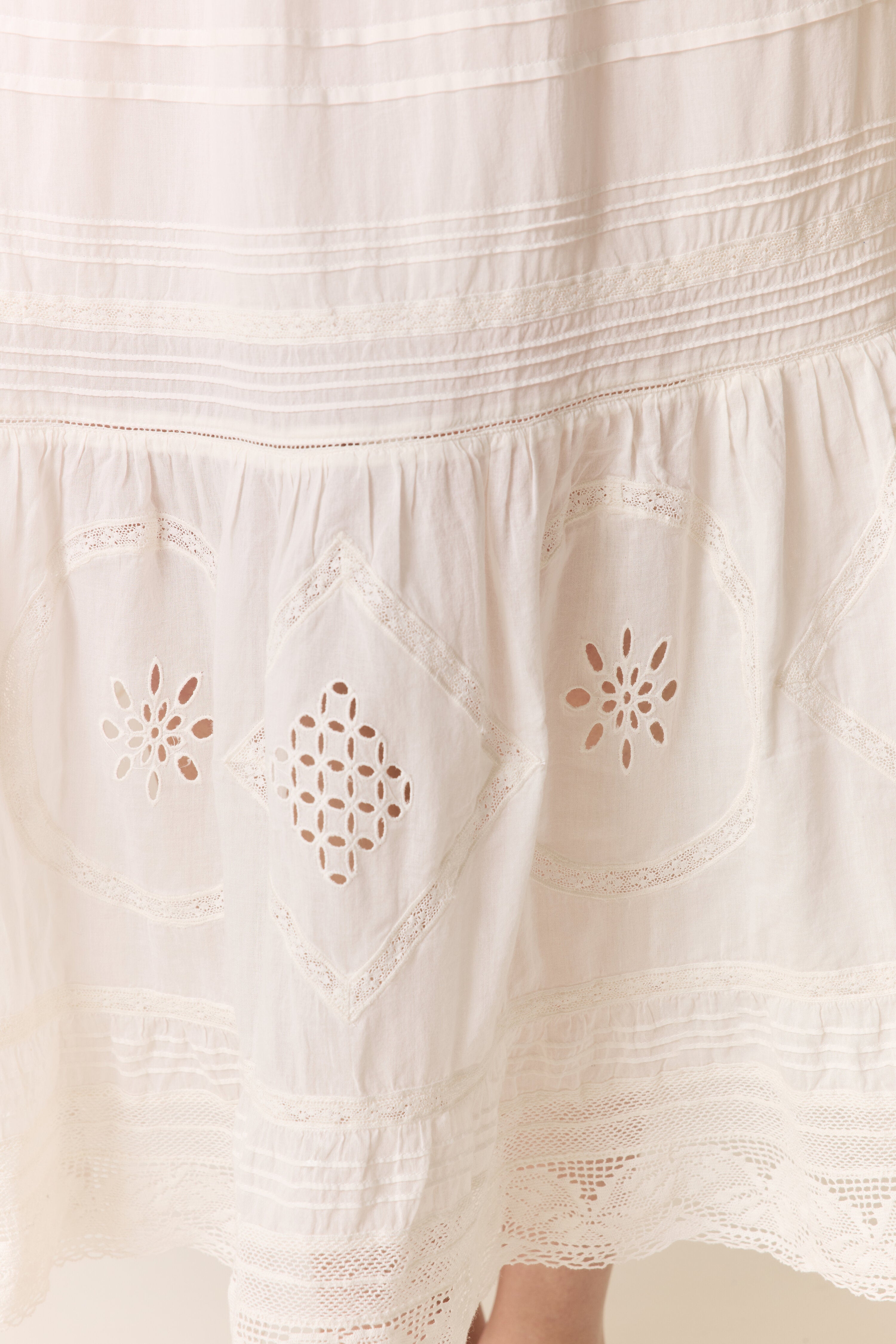 Jinta Lace Skirt