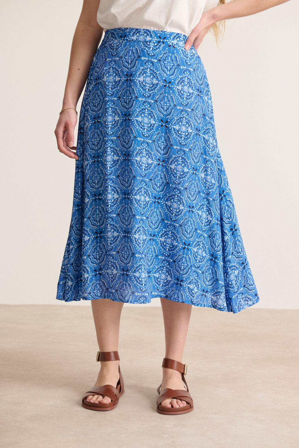 Garance Paris skirt, blue color, soft, fluid material, elastic waist, midi length  
