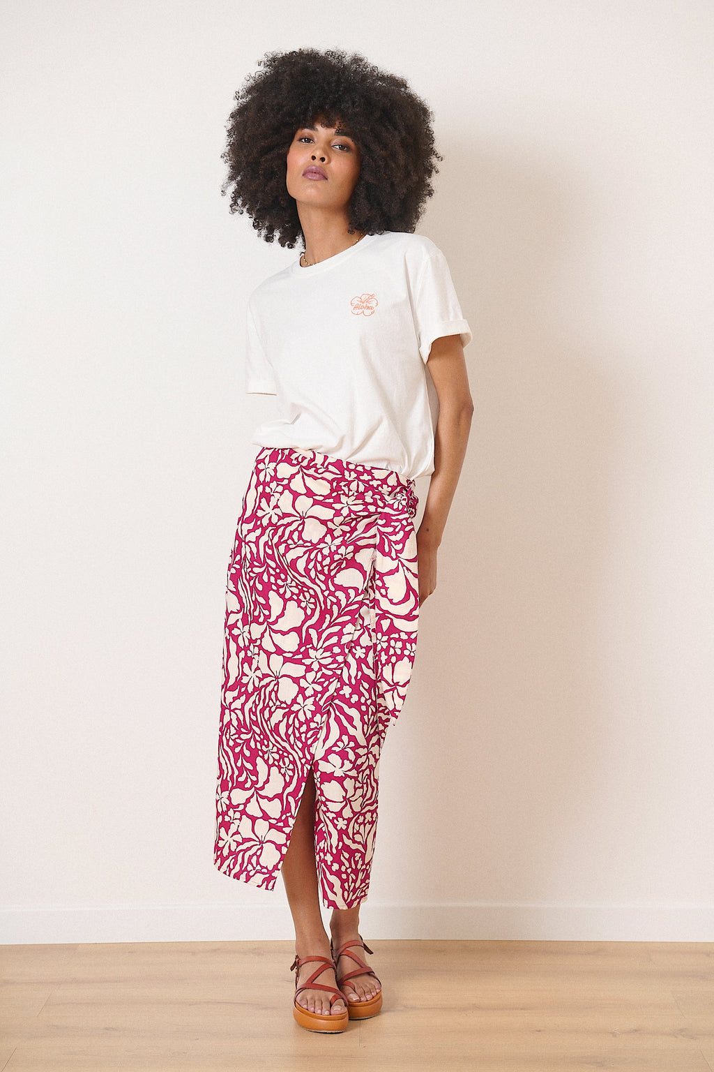 Fluid and feminine skirt with floral fabric in garnet color, summer women's bottoms, spring summer 