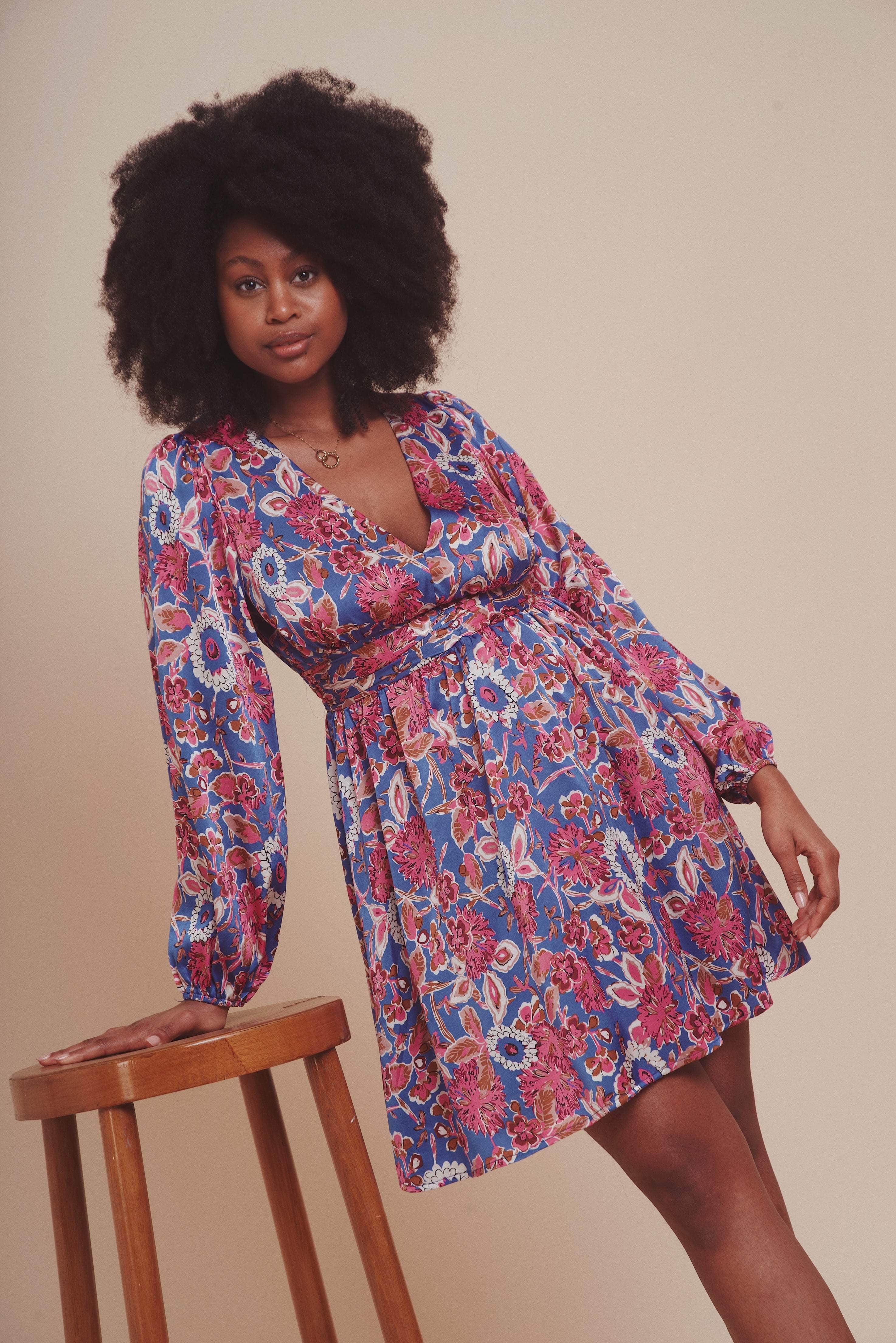 Vestido Corto De Satén Azul Meloy