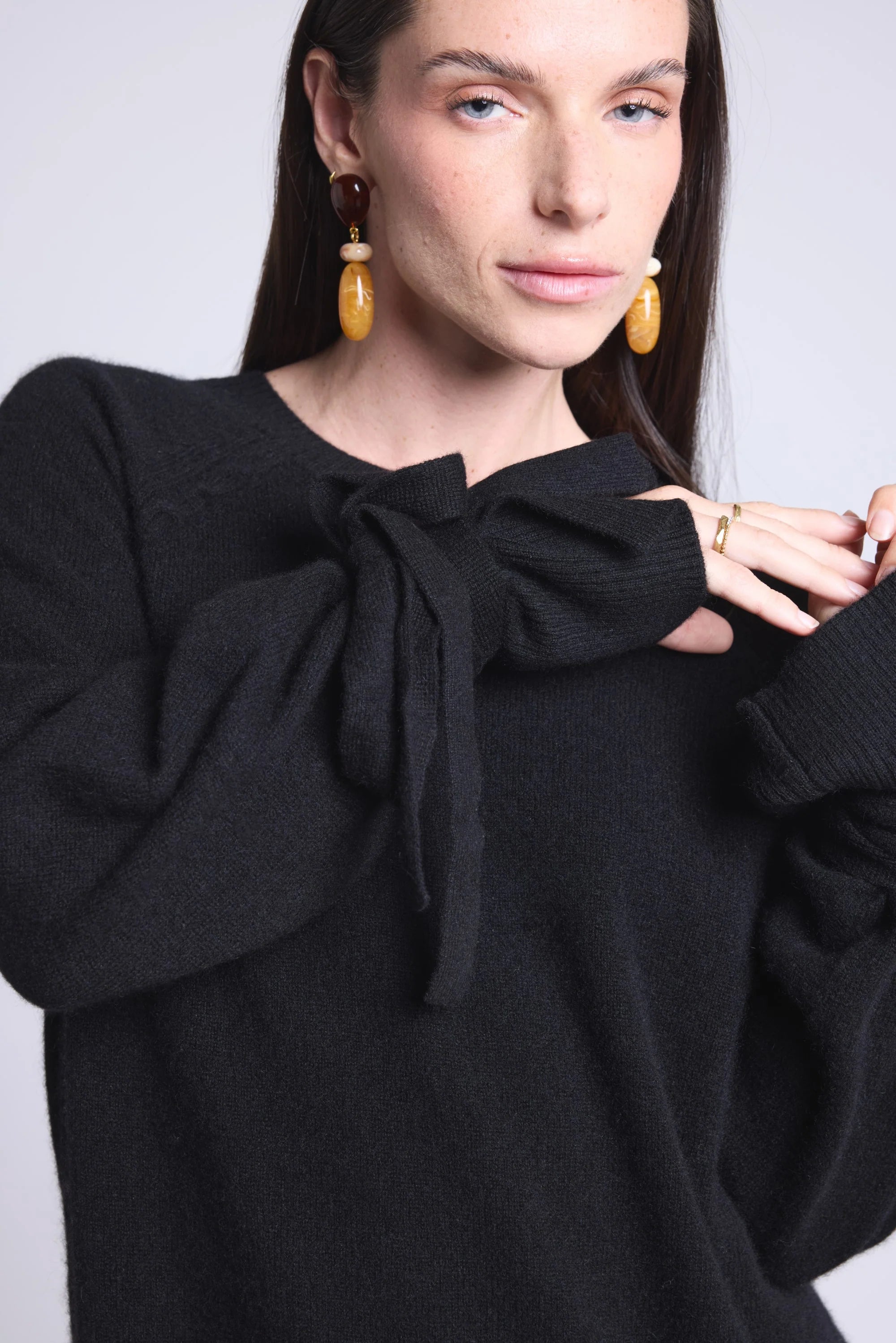 Jersey Cuello Redondo Lazos Muñecas Kelly - Negro - Mujer