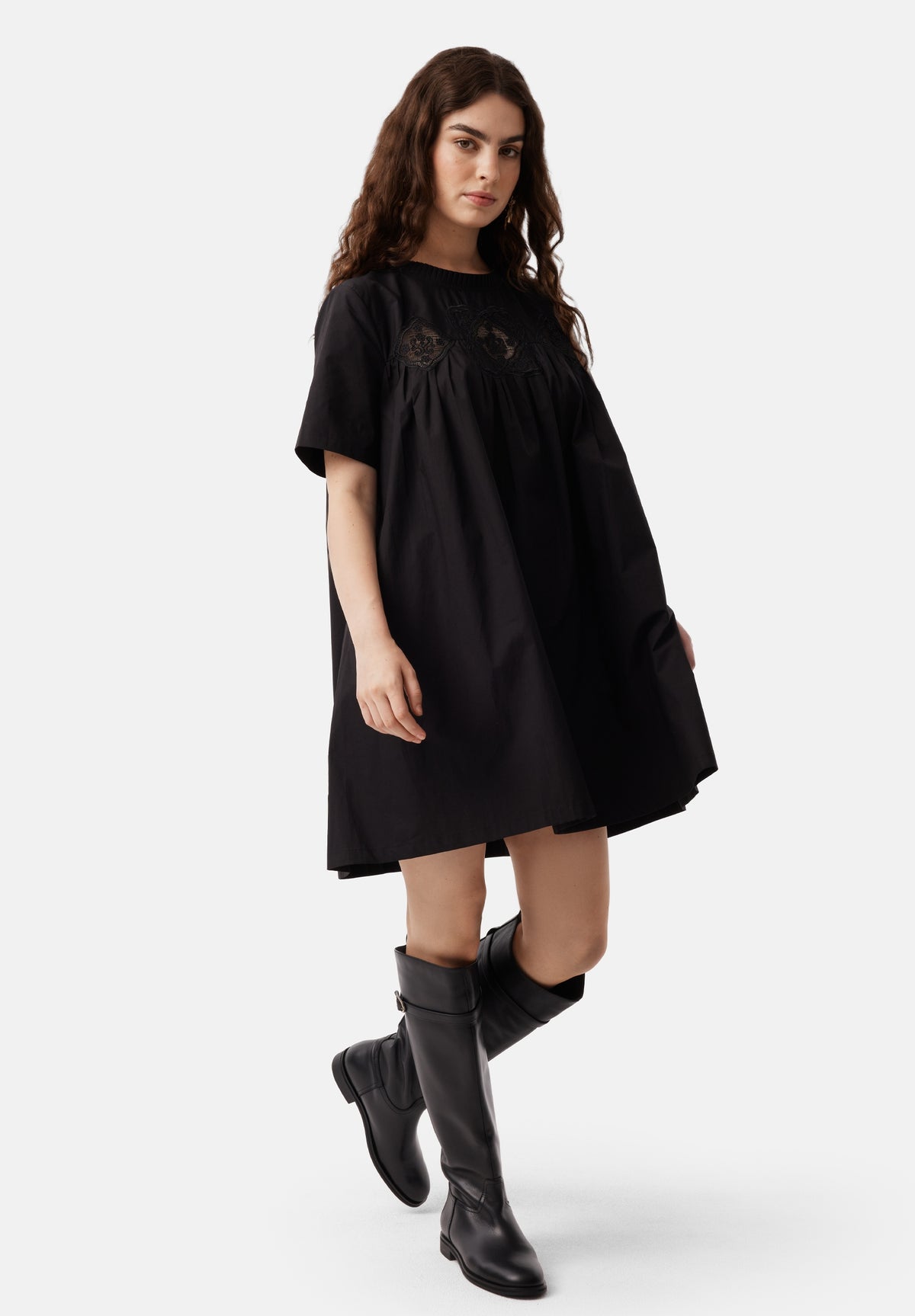 Searching For A Hero Boots - Black