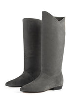 Shadow On The Wall Boots - Grey
