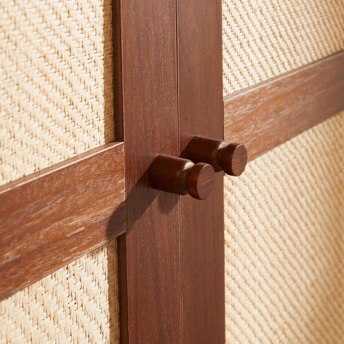 Leon - Wardrobe - Walnut And Cannage