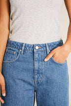 Middle Blue Boyfriend Jeans