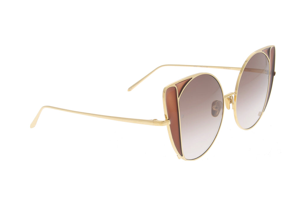 Luxury Eyewear – Lunettes De Soleil - Linda Farrow, lunettes de soleil papillon dorées avec verres dégradés marron, vue de trois-quarts