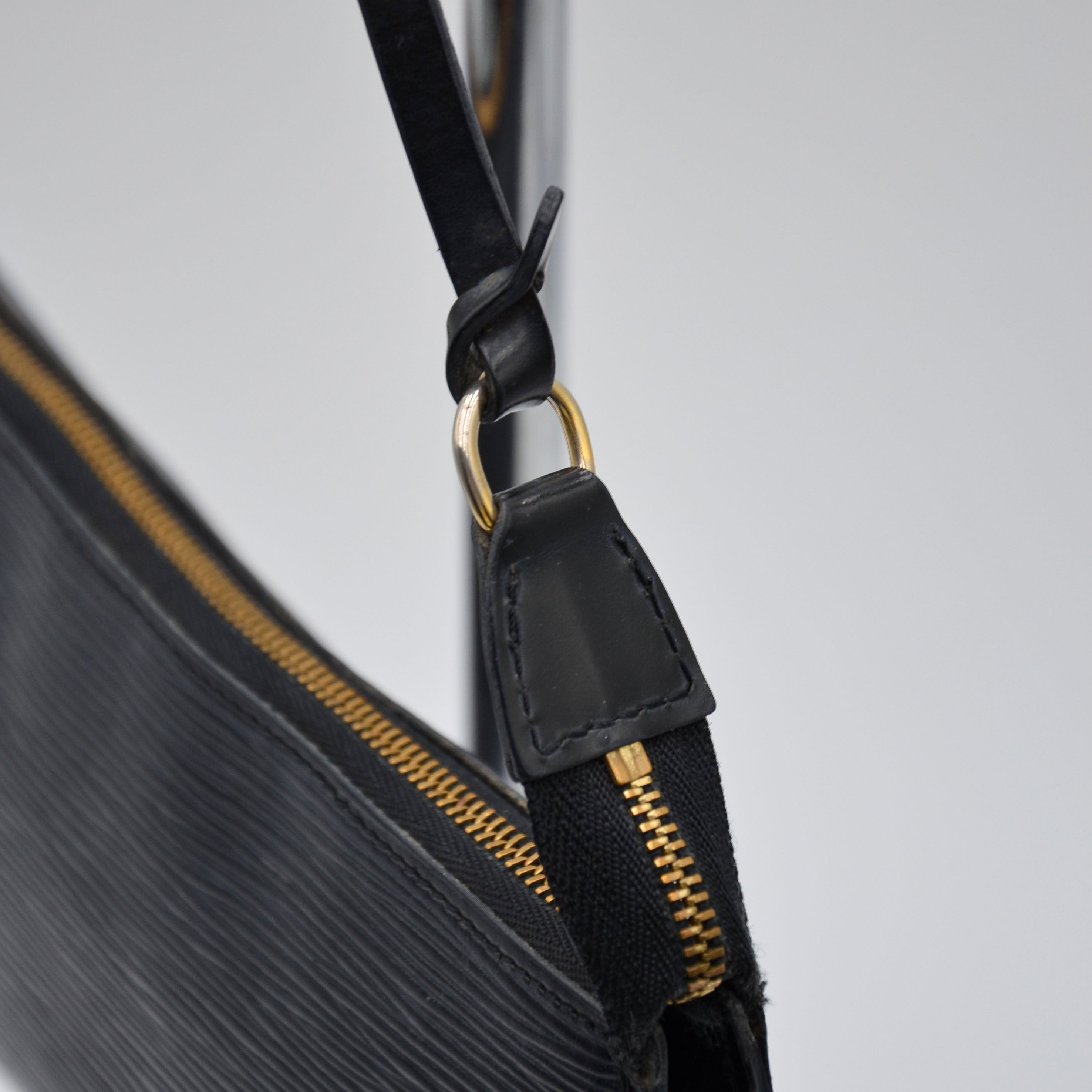 Pochette Louis Vuitton Accessoires Cuir Épi Noir