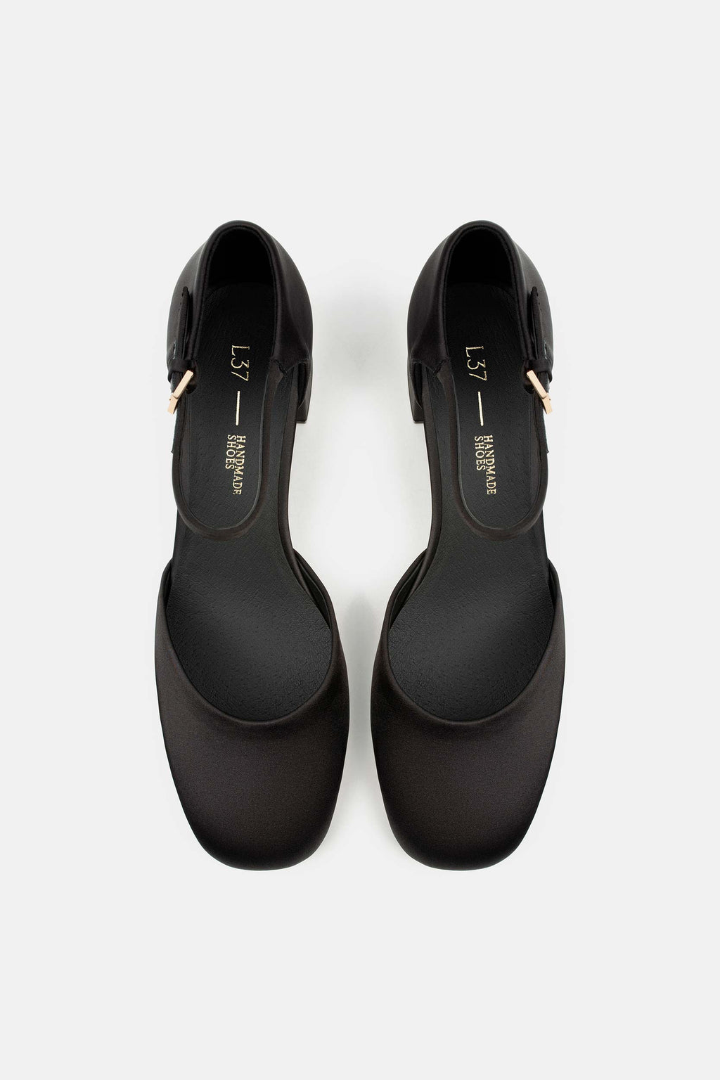 Love At First Sight Pumps - Black