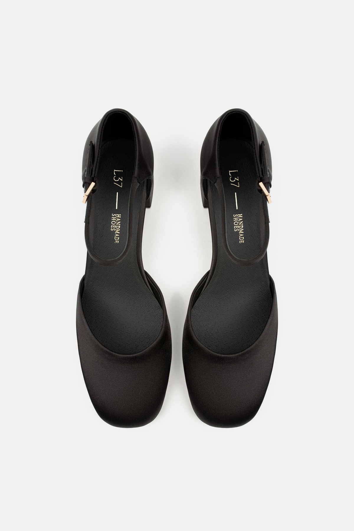 Love At First Sight Pumps - Black