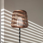 Lámpara de pie de diseño de polirratán cableado para exterior blanco LED TALL BOHEME H150cm base E27 - REDDECO.com