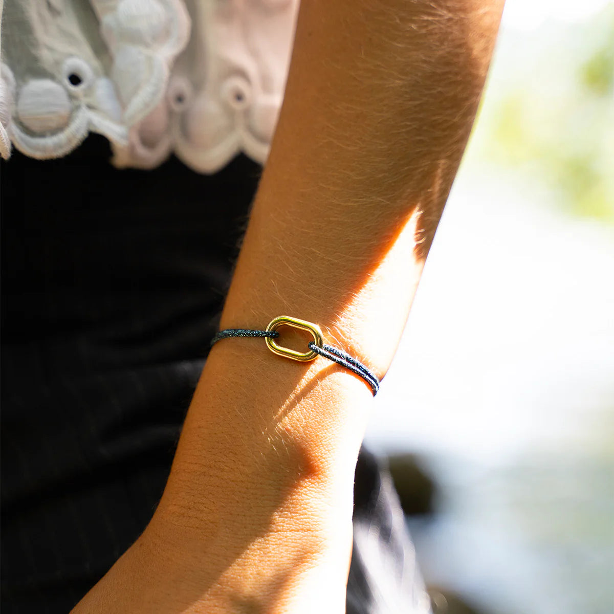 Pulsera Almu - Azul Marino Brillante