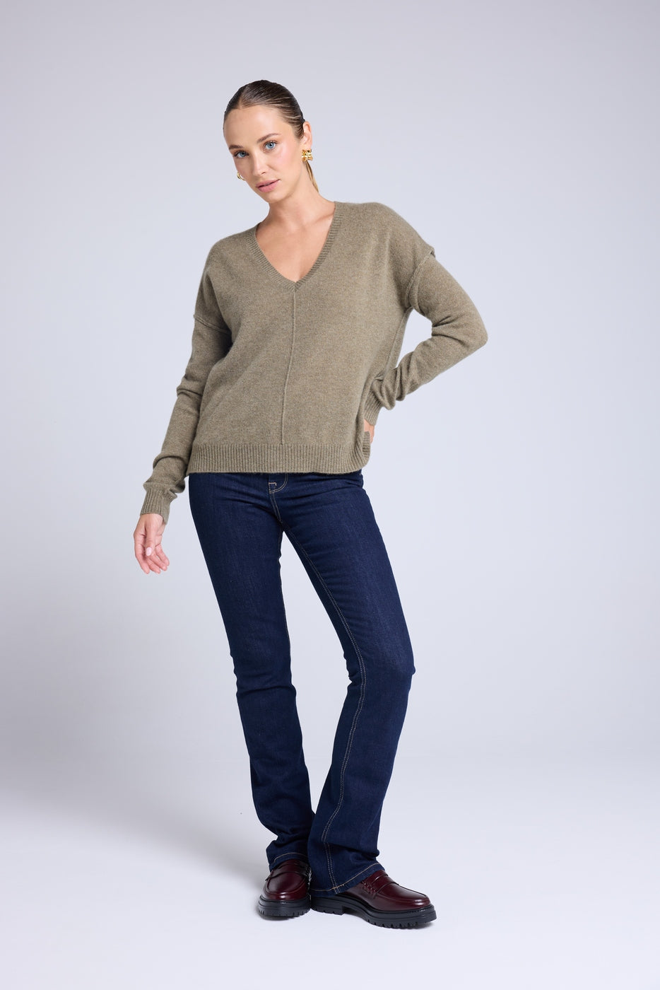 Jersey de Cuello de Pico Oversize con Costuras Manon - Verde Caqui