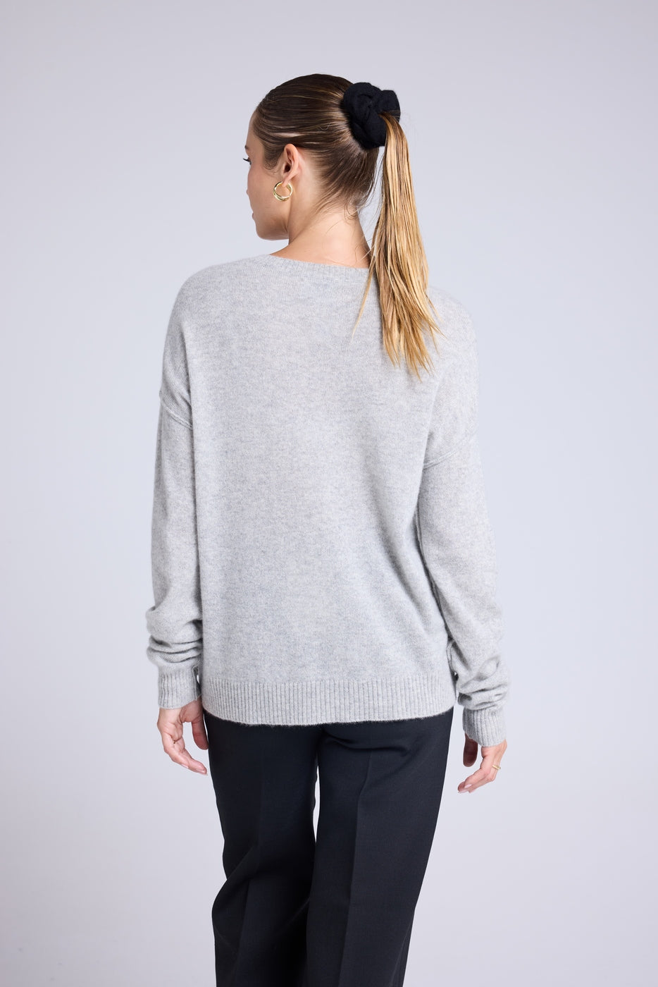 Maglione Scollo a V Oversize Cuciture Manon - Grigio Chiaro