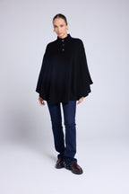 Poncho con Botones Dorados Margot - Negro