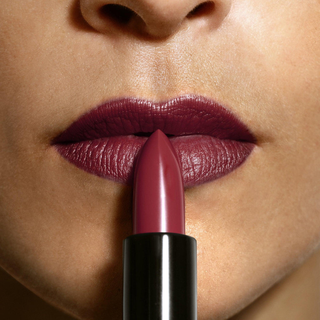 Labial Mate