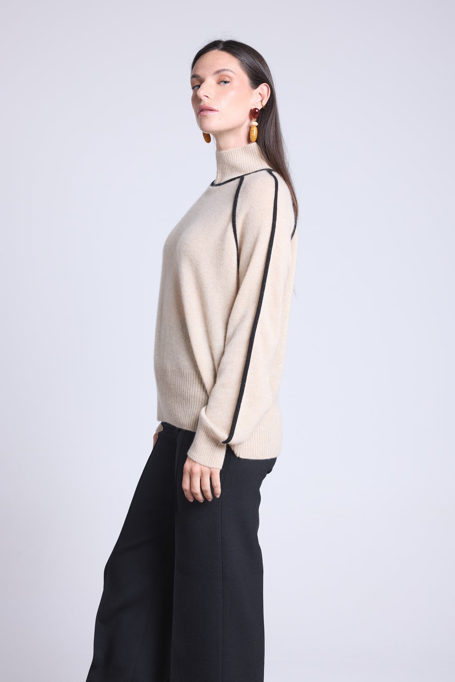 Jersey de cuello alto en contraste Megan - Beige crema y negro - Mujer
