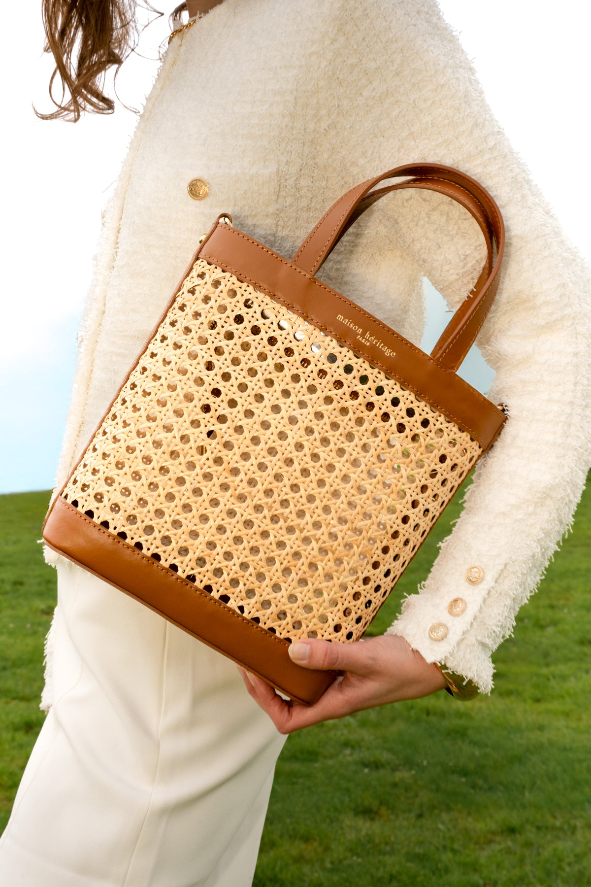 Eos Handbag - Camel