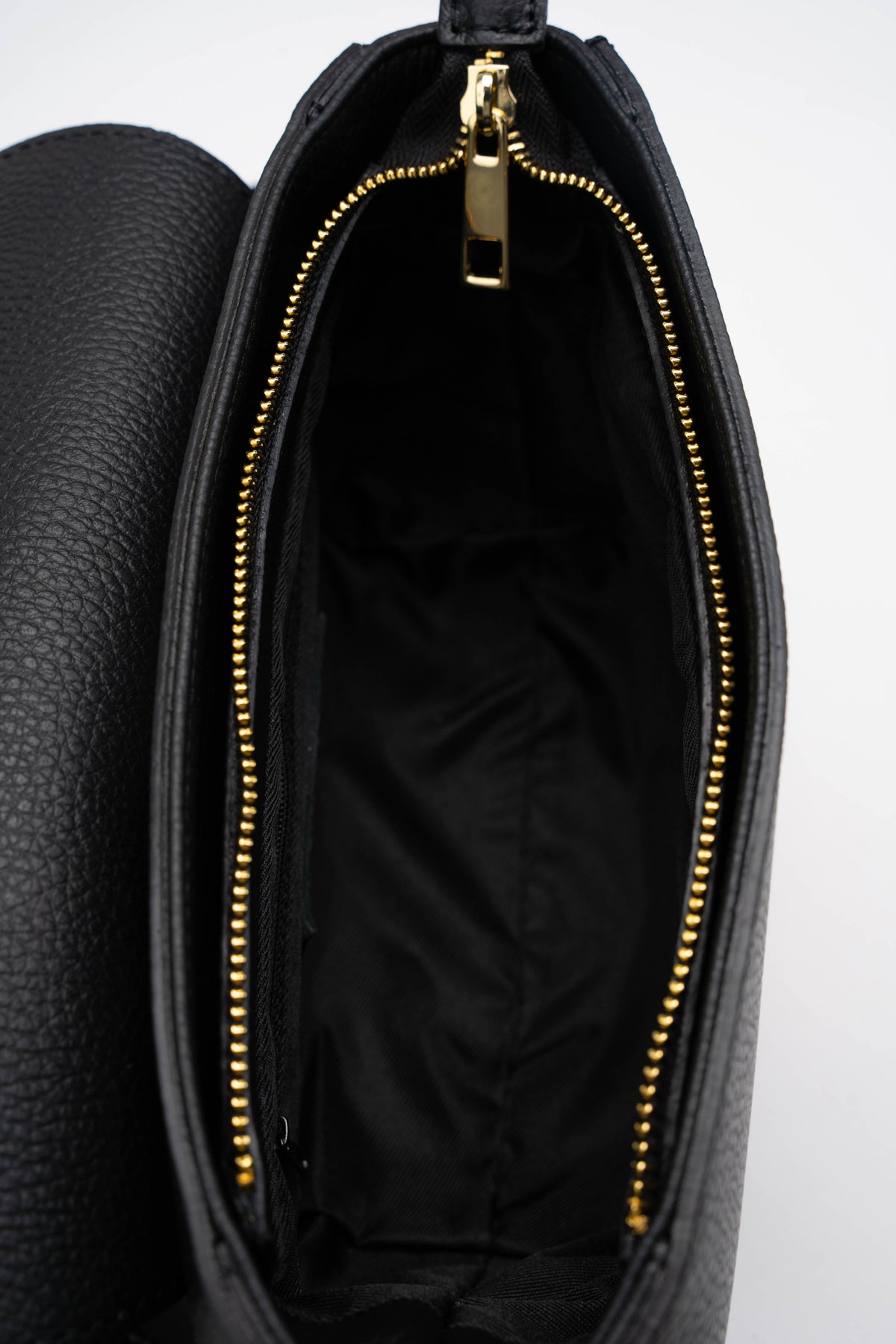 Amarone Crossbody Bag - Black