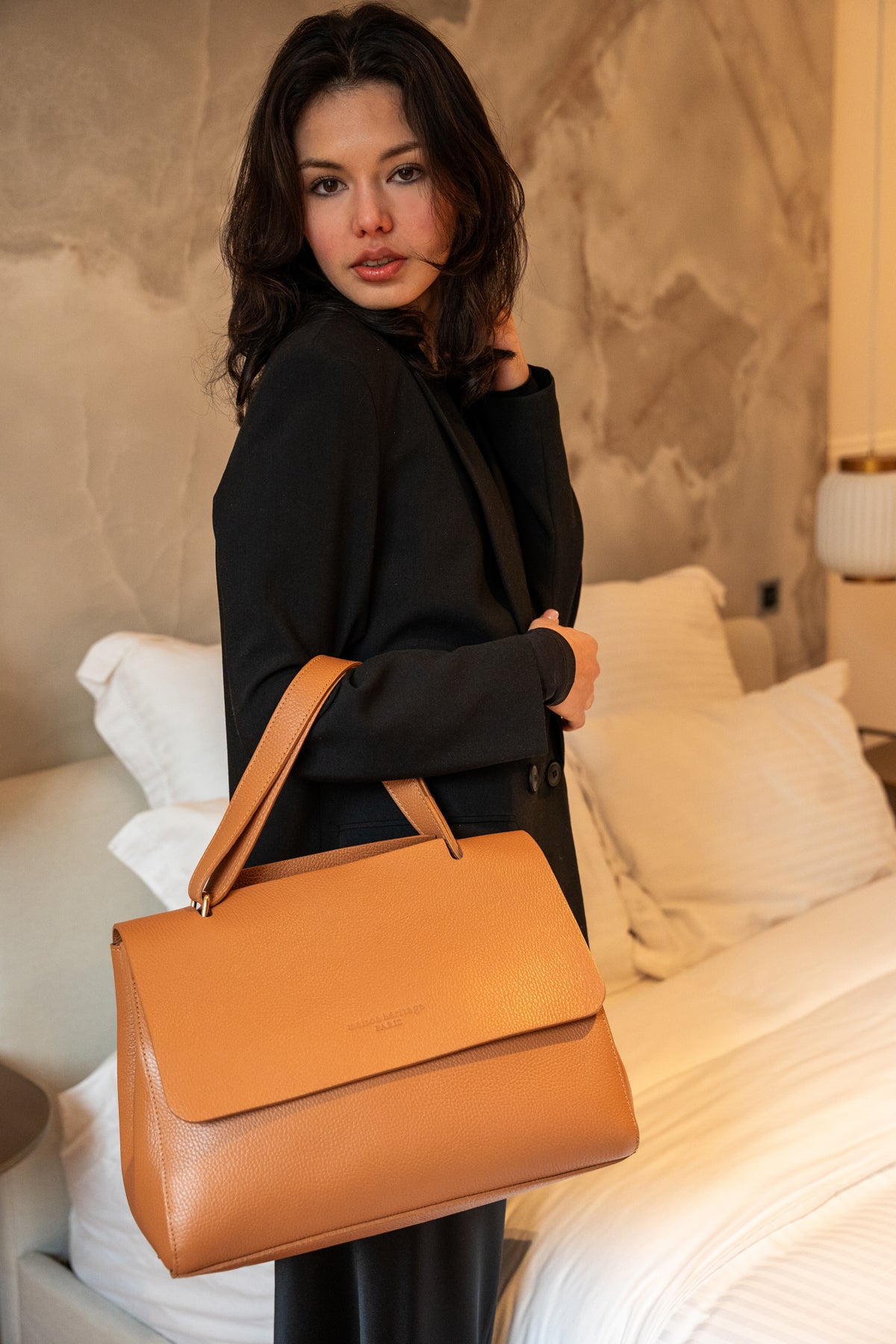 Bage Shoulder Bag - Camel