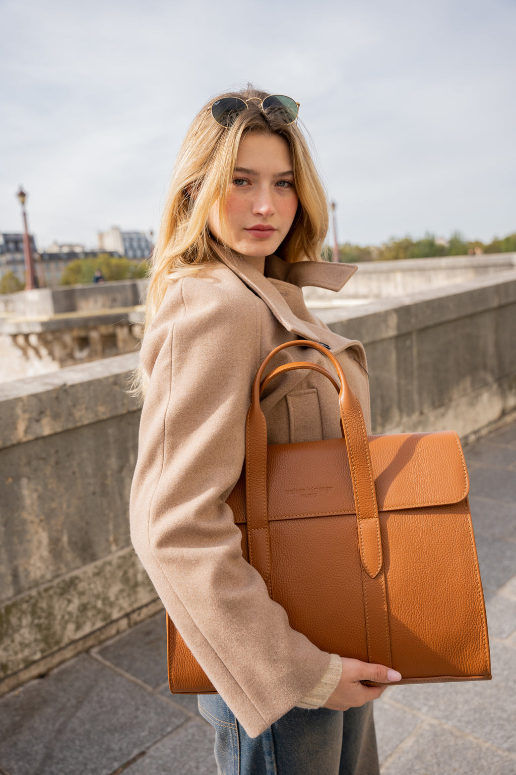 Portadocumentos Emilie - Camel Oscuro