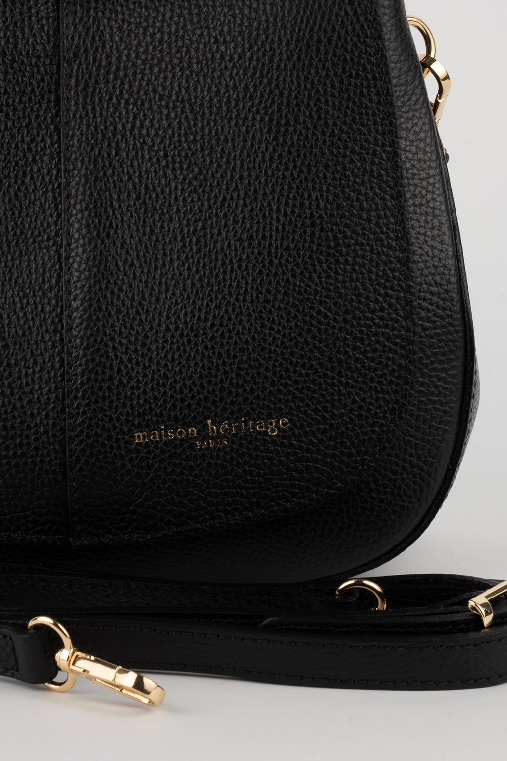 Lirio Handbag - Black