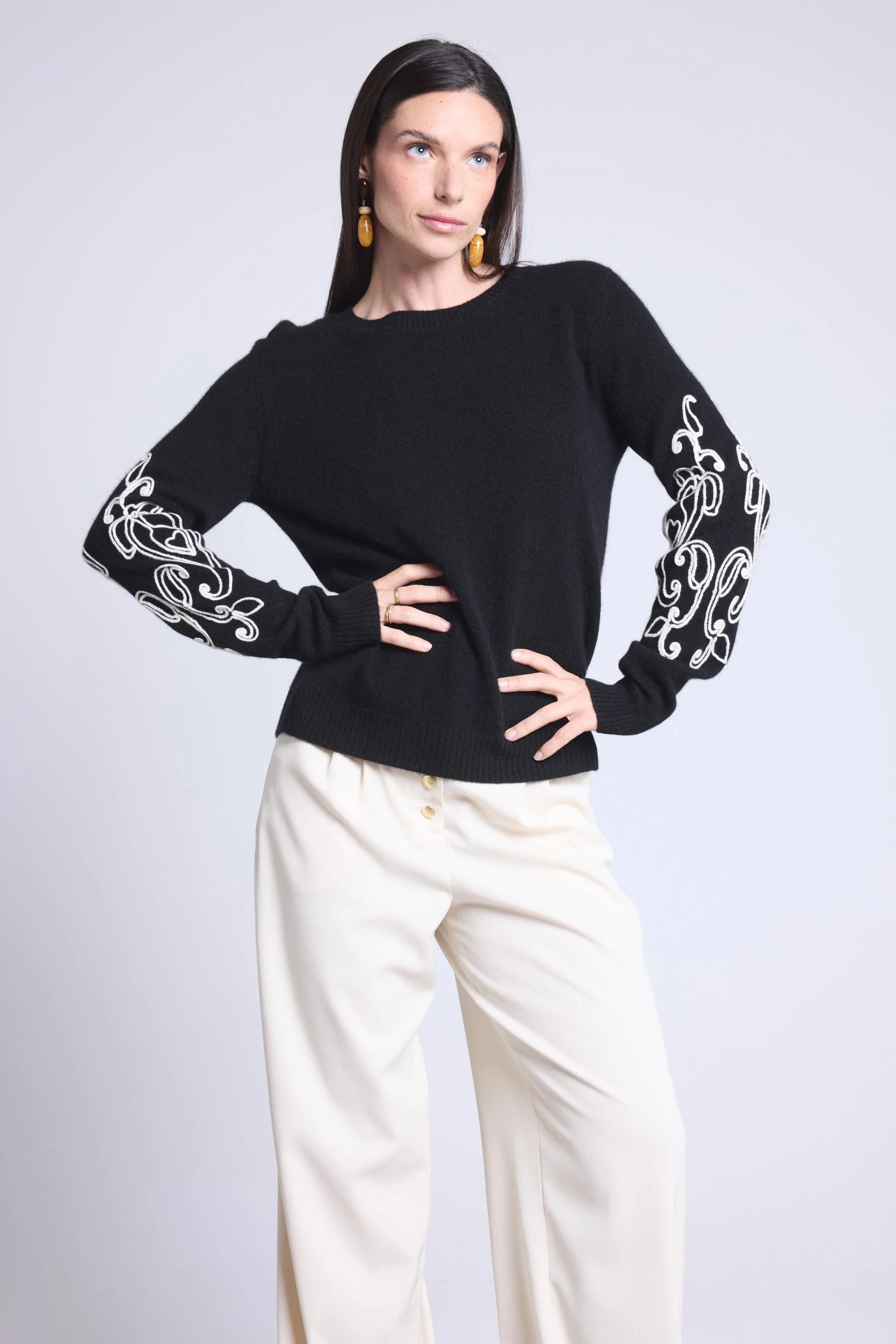 Jersey de cuello redondo con bordado en mangas Micha - Negro blanco - Mujer