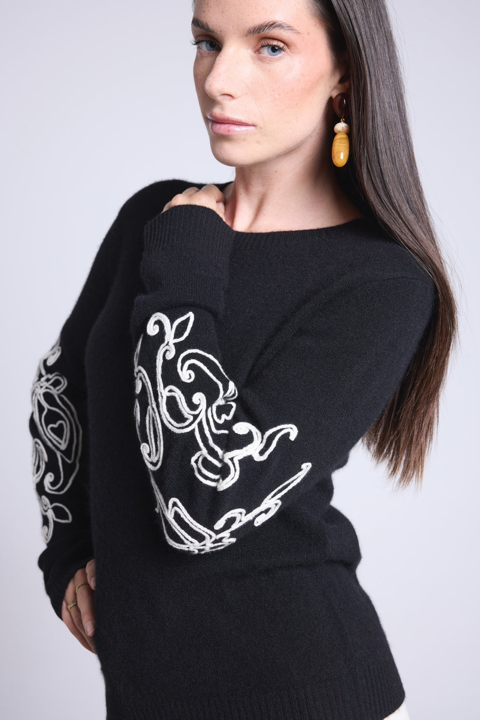 Jersey de cuello redondo con bordado en mangas Micha - Negro blanco - Mujer