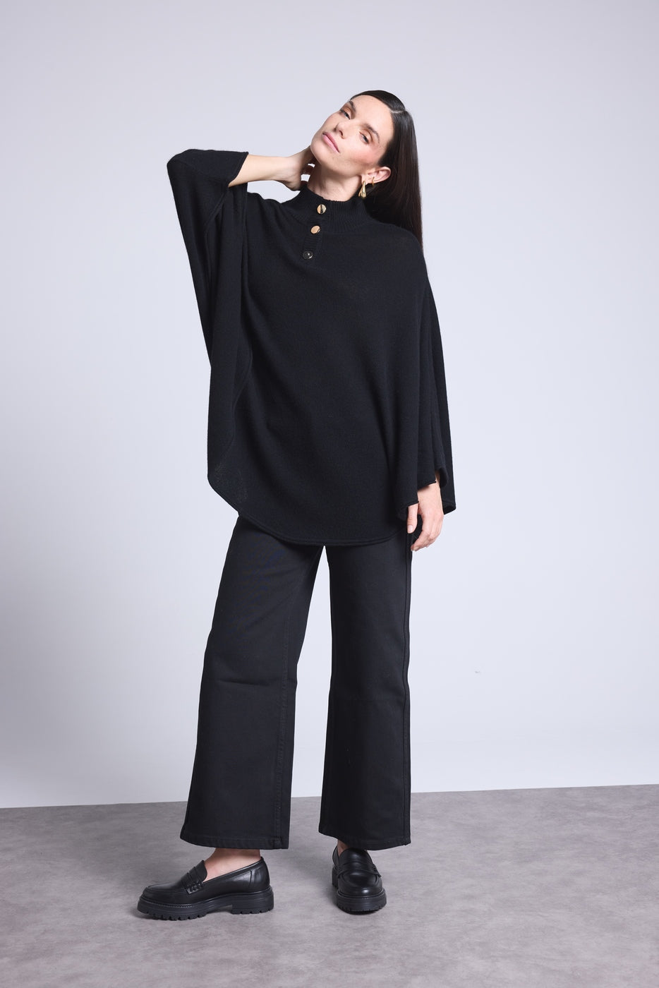 Poncho con botones dorados Miranda - Negro - Mujer