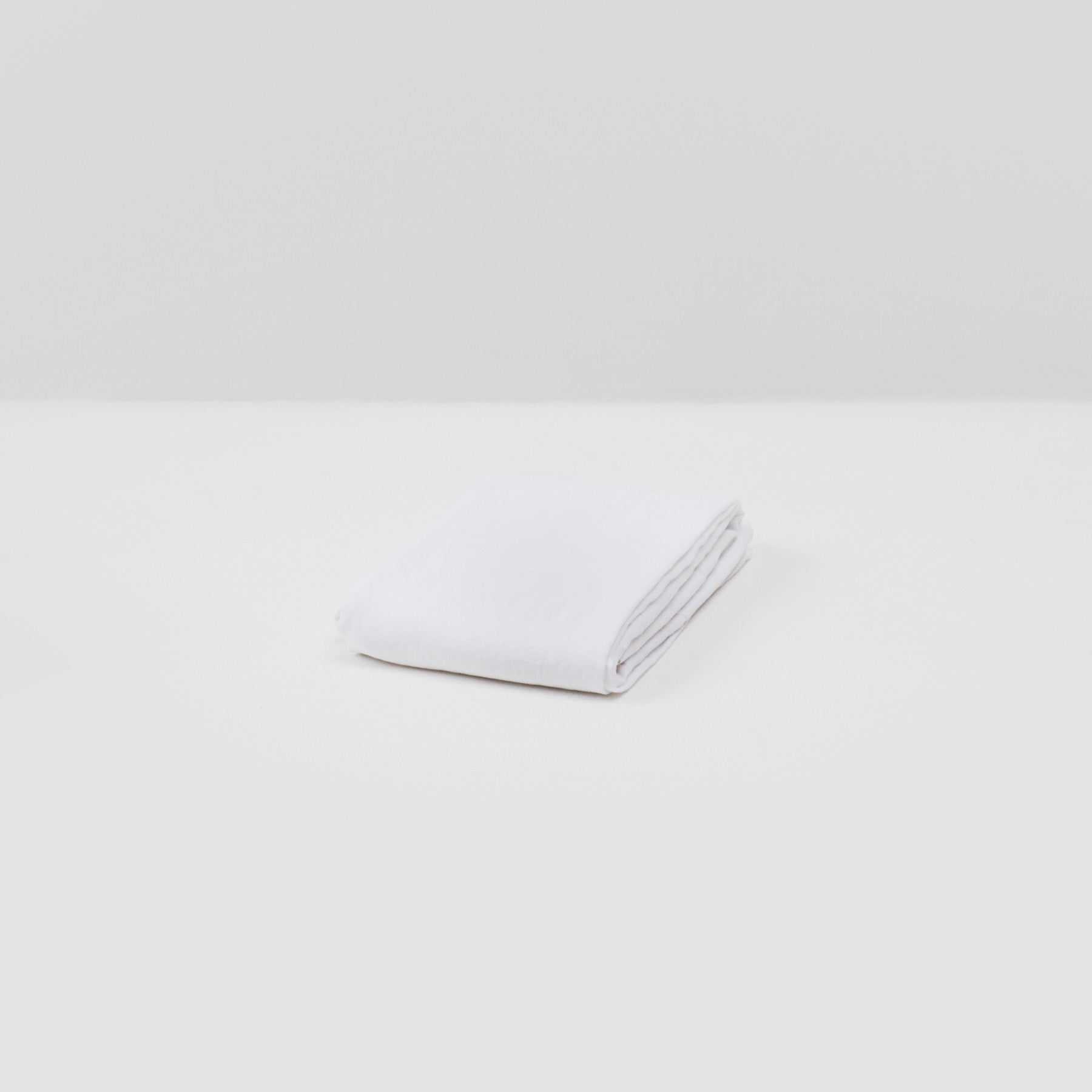 Mattress fitted sheet 30 cm in high-end white washed linen Most