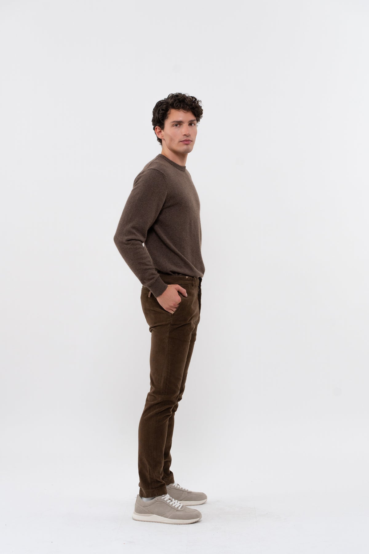 Volta-Chinohose mit italienischen Taschen – Braun – Herren