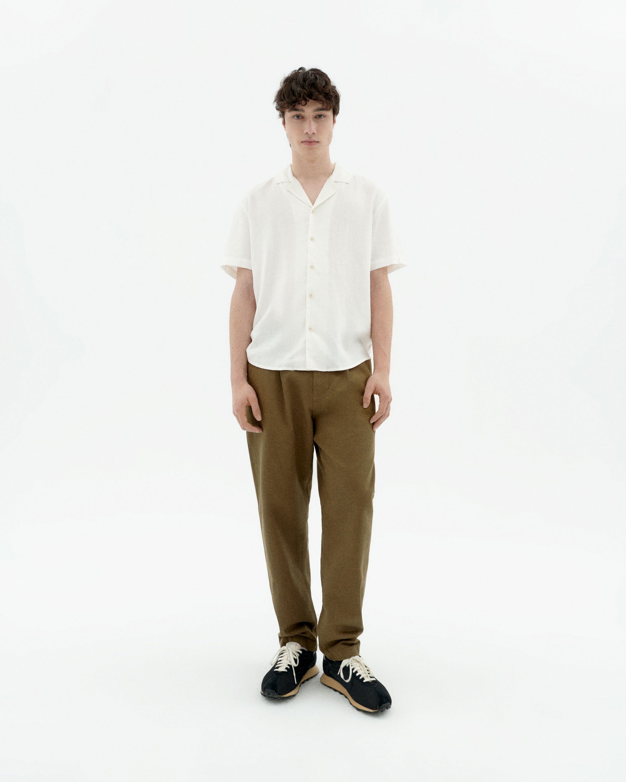 Camisa blanca cáñamo Jules sostenible-2