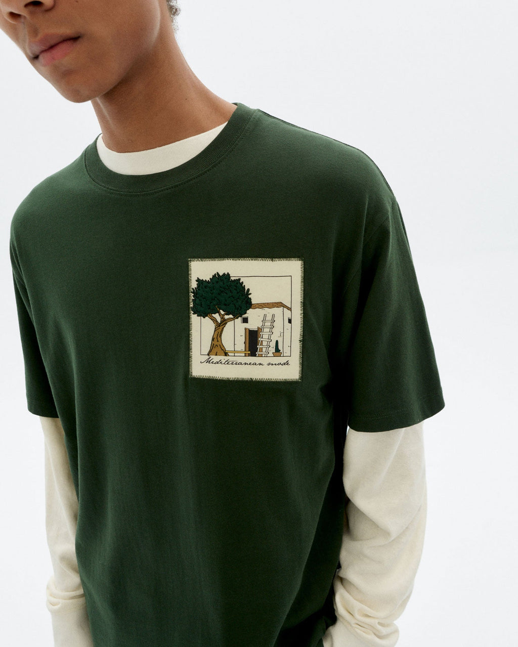 Camiseta bordada house Aaron sostenible - 3