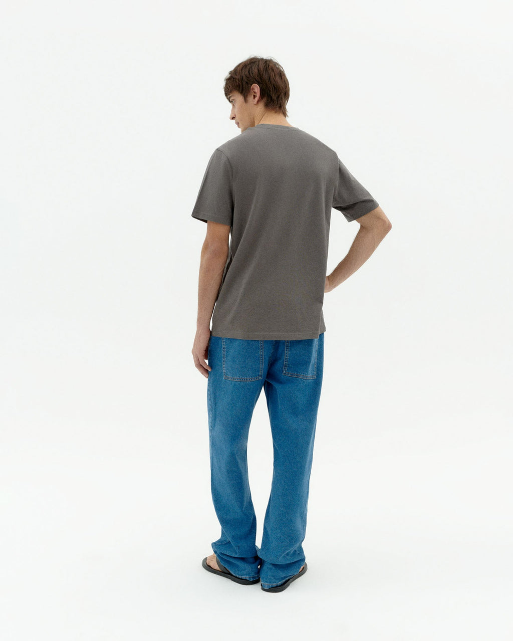 Camiseta gray ground sostenible-4