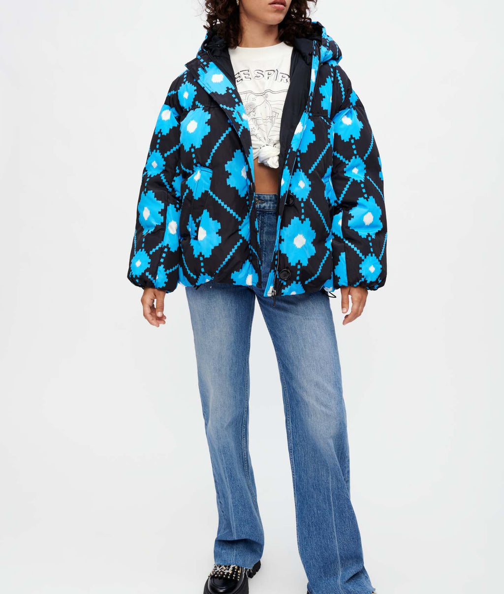 Globule Puffer Jacket - Black and Blue