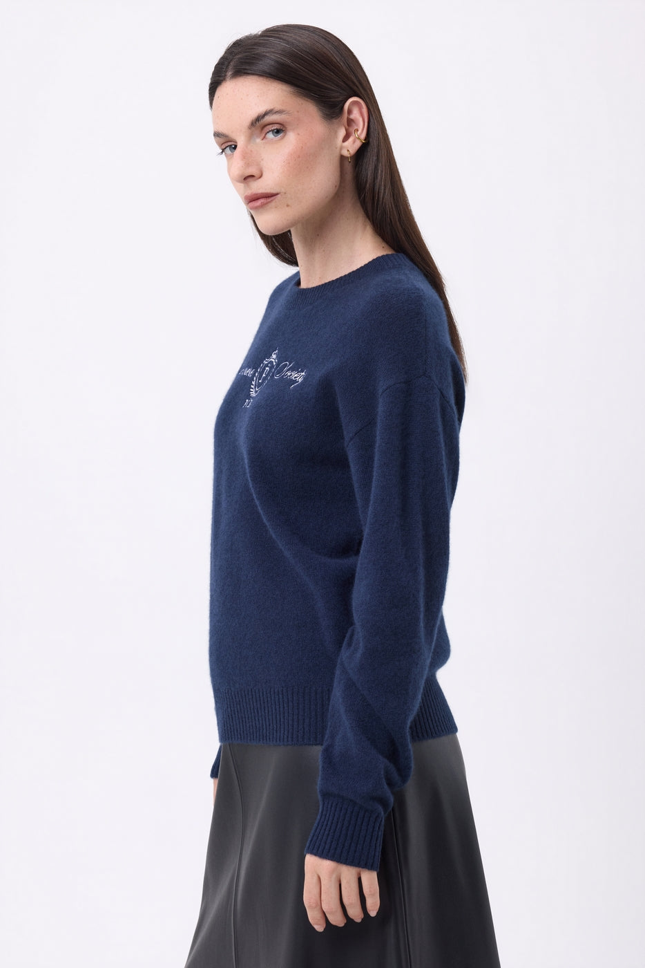 Pull Col Rond Brodé Monte Carlo - Bleu Marine - Femme