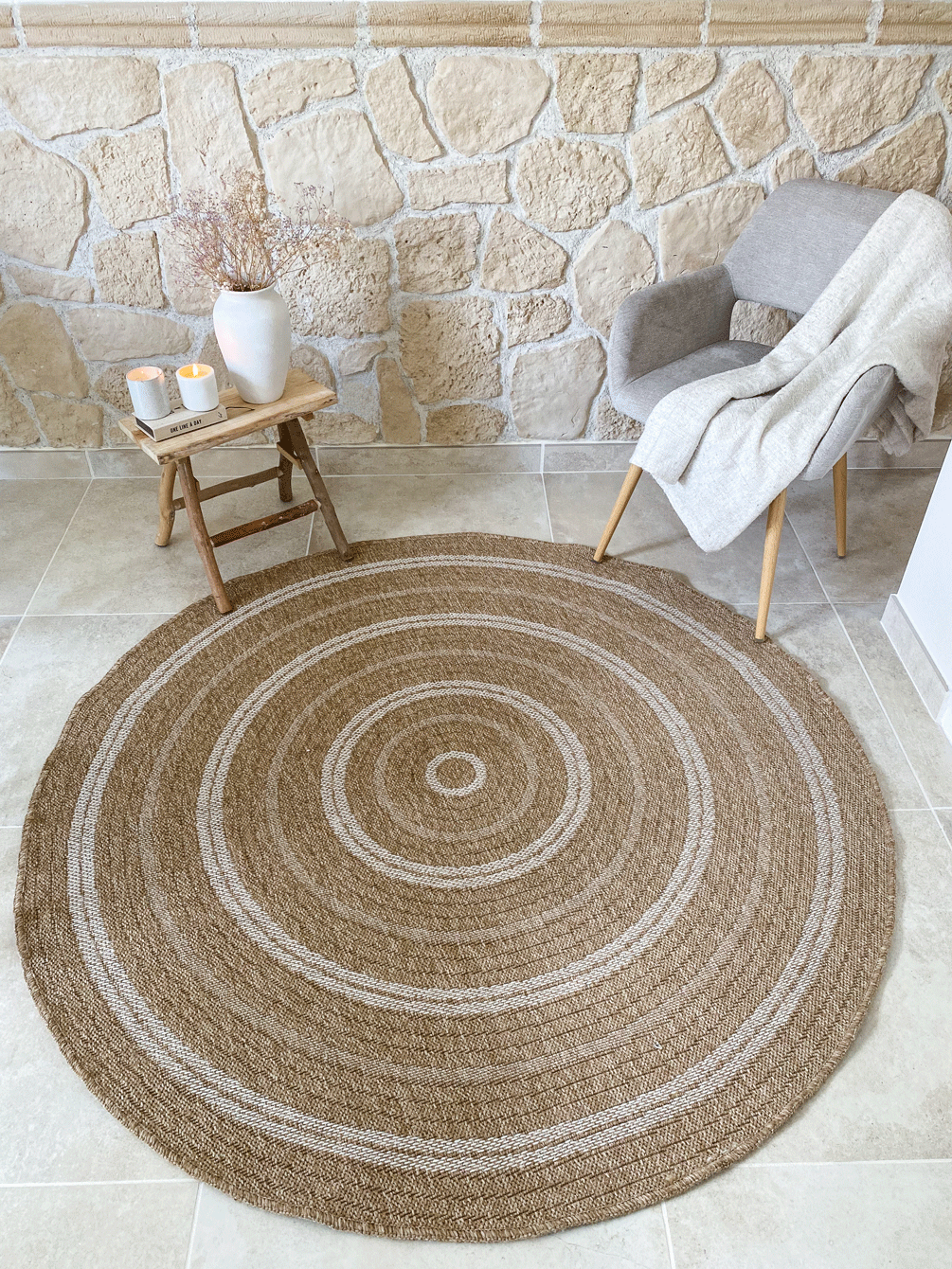 Alfombra de yute de aspecto natural con motivos redondos blancos: NAT8863BLA NATURE