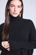 Jersey Cuello Vuelto Botones Dorados Poncho Naya - Negro Y Botones Dorados - Mujer