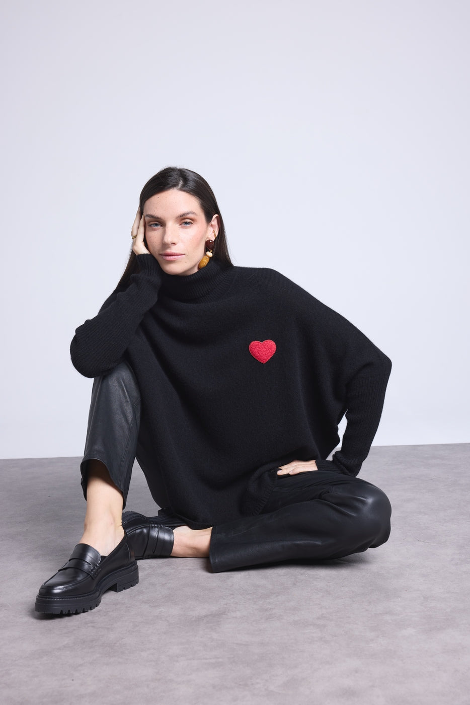Pull Col Roule Coeur Poncho Naya - Noir Et Cœur Rouge - Femme