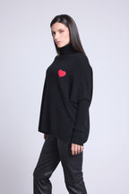 Jersey Cuello Alto Corazón Poncho Naya - Negro y Corazón Rojo - Mujer