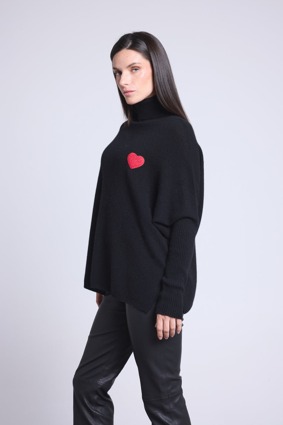 Pull Col Roule Coeur Poncho Naya - Noir Et Cœur Rouge - Femme