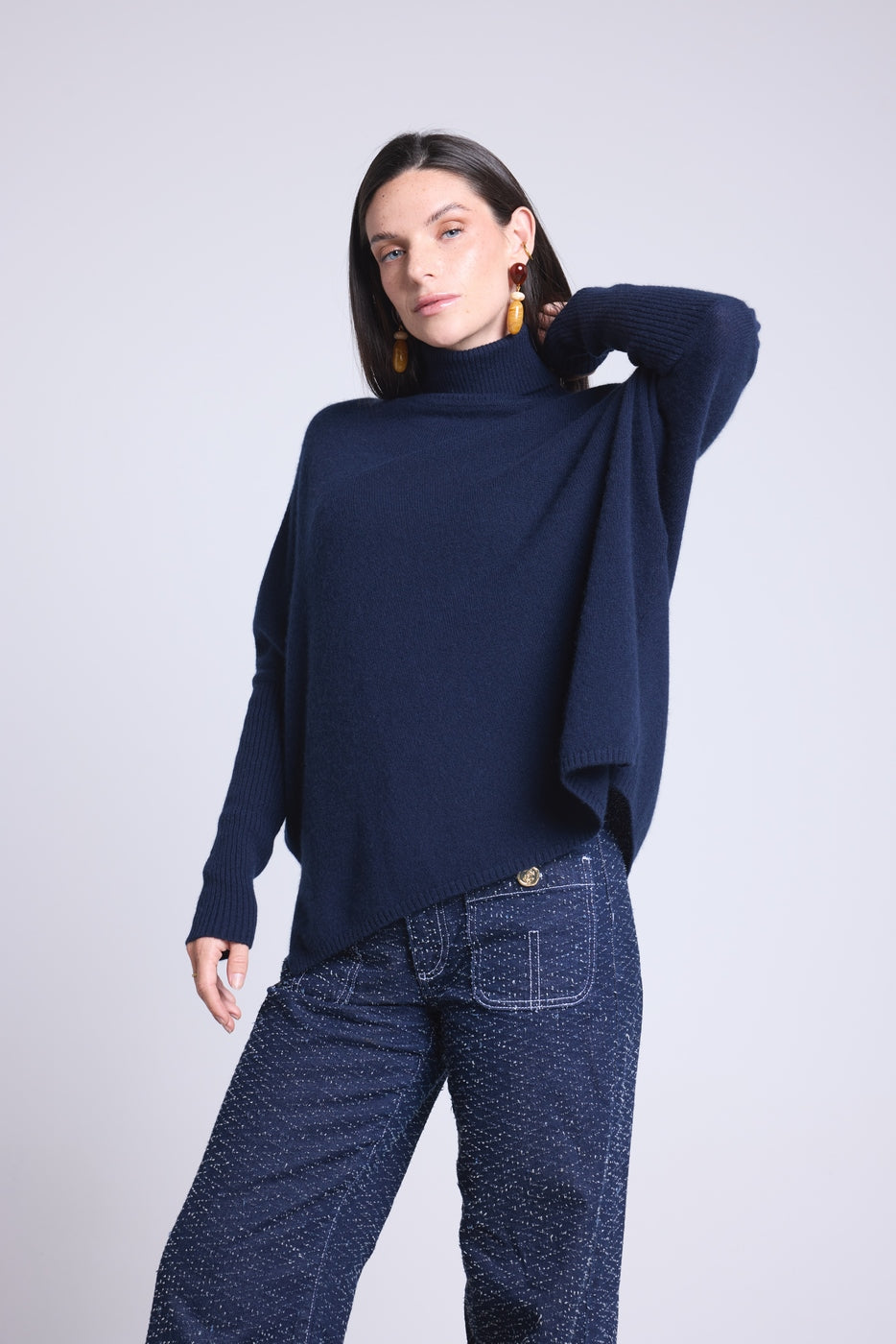 Jersey de Cuello Alto Poncho Naya - Azul Marino - Mujer
